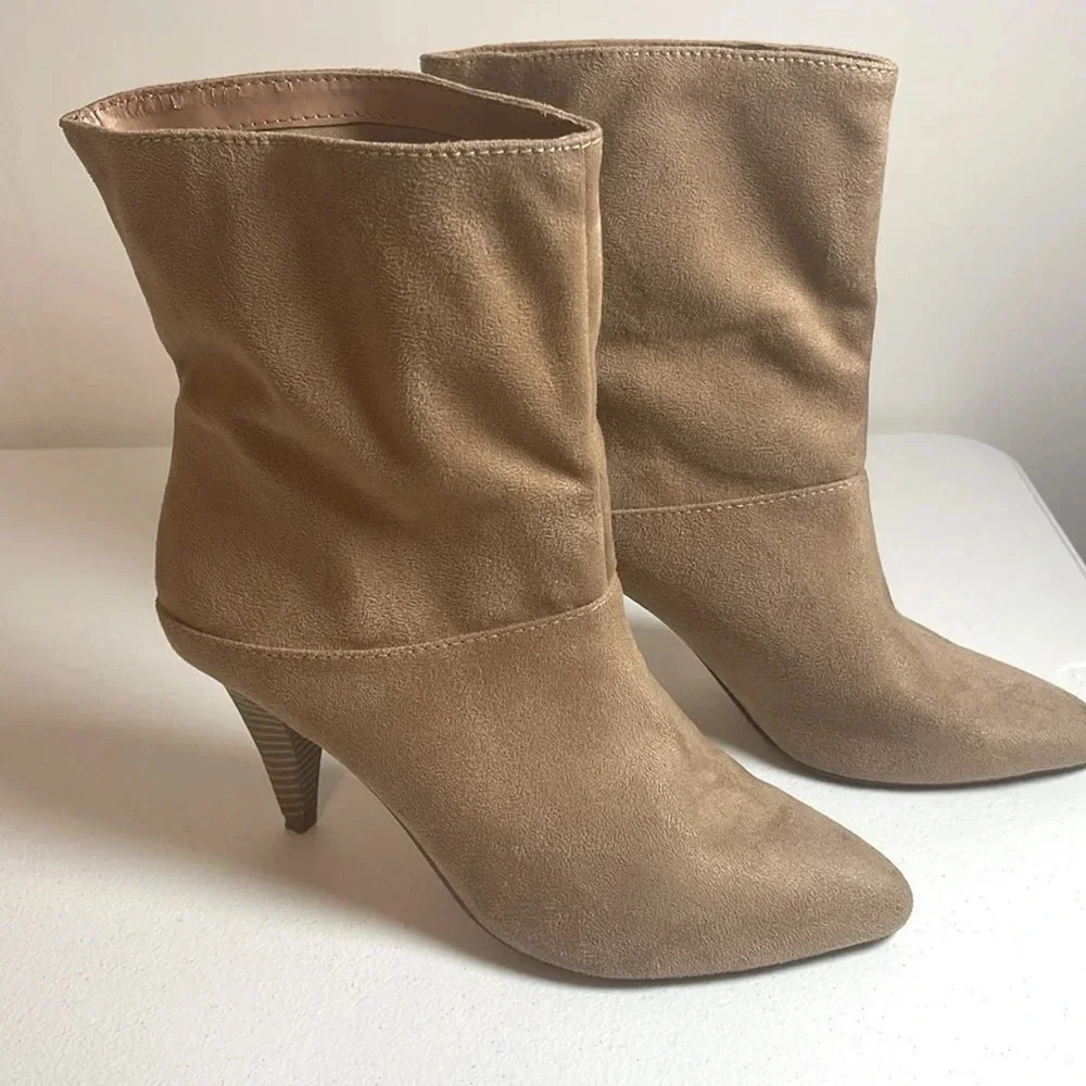 Gorgeous Express Brown Suede Booties - Size 9
